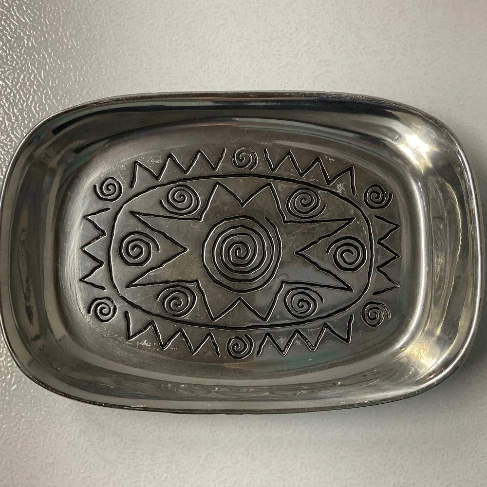 Small Wilton Armetale silver metal dish